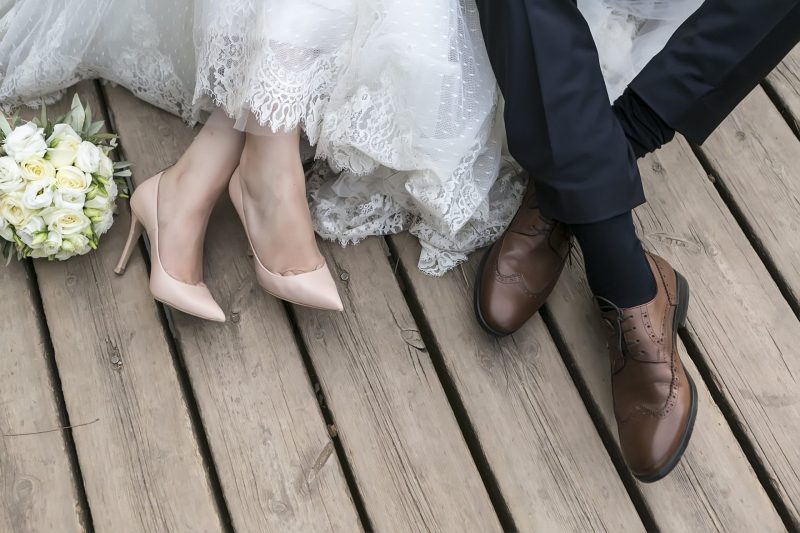 Bride and Groom shoes-min